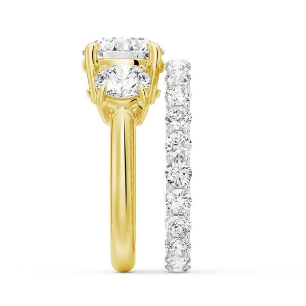 Round Cut Three Stone Moissanite Engagement Ring