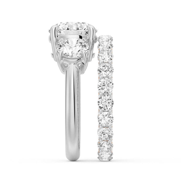 Round Cut Three Stone Moissanite Engagement Ring