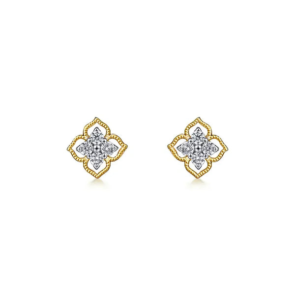 Raised-Edge Clover Diamond Studs with Centered Sparkle