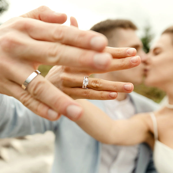 Twist Princess Cut Moissanite Couple's Ring Set with Men's Wedding Band