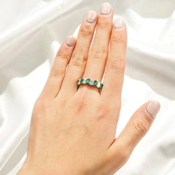 6.6 CT. Lab Grown White Sapphire withGreen Emerald Gemstone Band