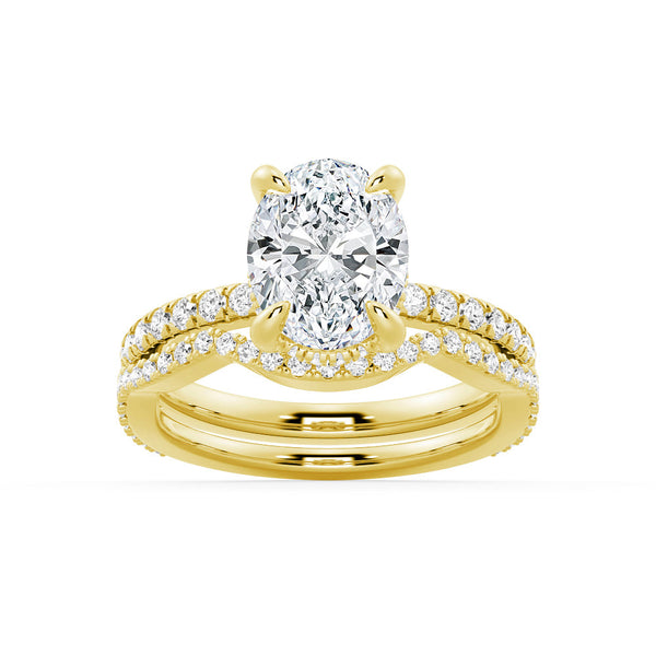 Micropavé Oval Moissanite Ring Set with Matching Stacking Band