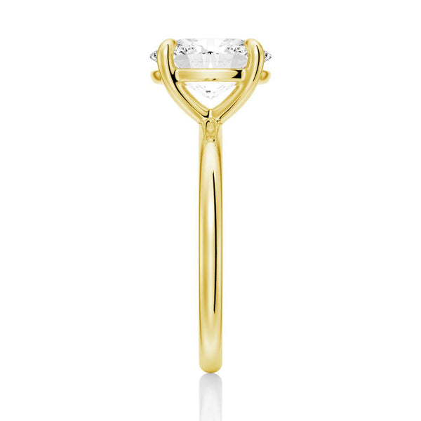 Four Prongs Oval Solitaire Moissanite Engagement Ring