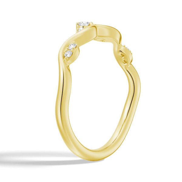 Winding Willow Curved Moissanite Wedding Band