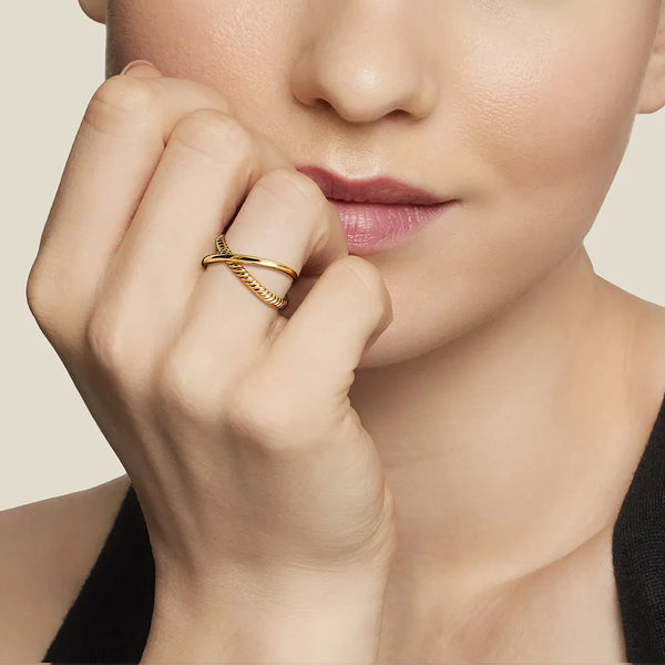 Twisted Double Band Ring Rope and Smooth Crossover