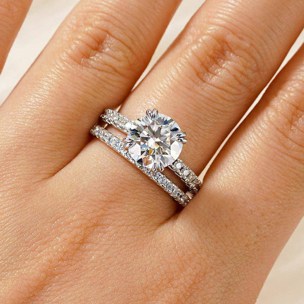 Round Cut Moissanite Couple's Ring Set with Men's Wedding Band