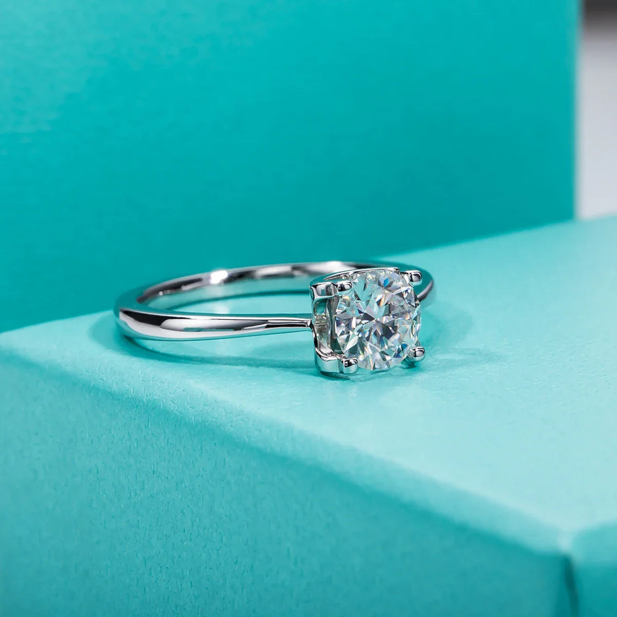 1 Carat VVS1 D Color Moissanite Engagement Ring.