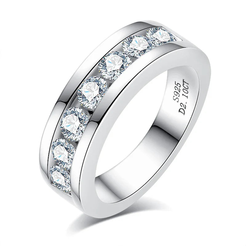 Zeevera.com 4mm Moissanite Wedding Band