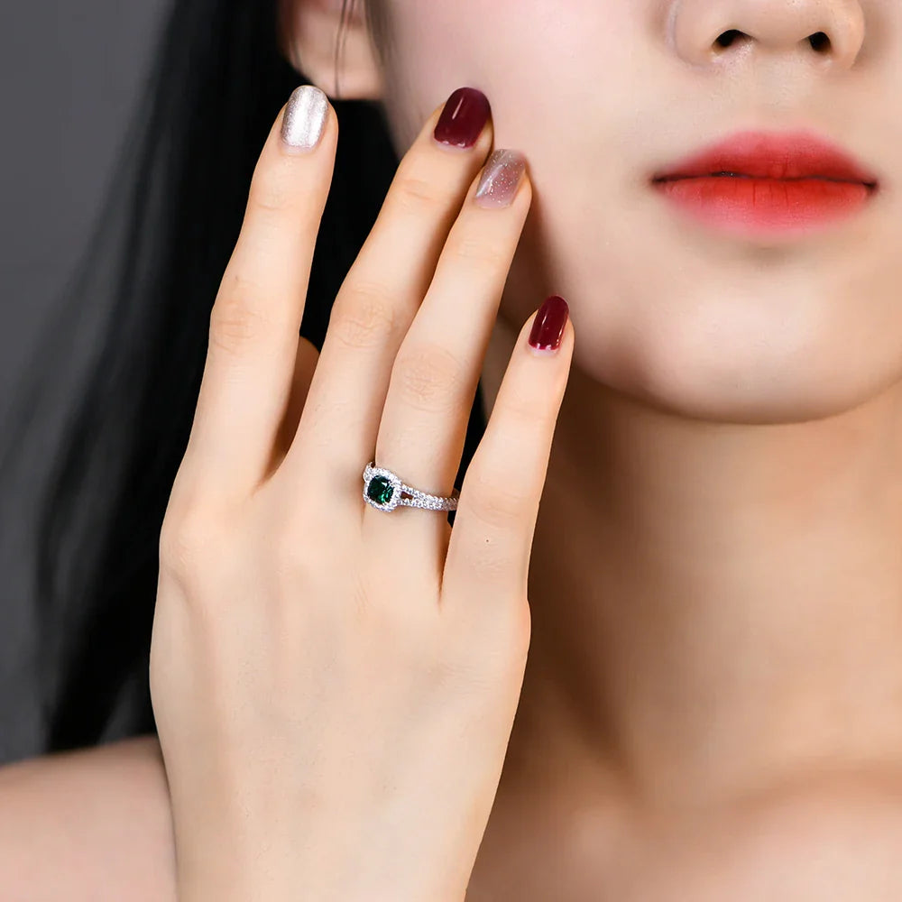 VVS 1 Cushion Cut Emerald Corundum Gemstone Ring.