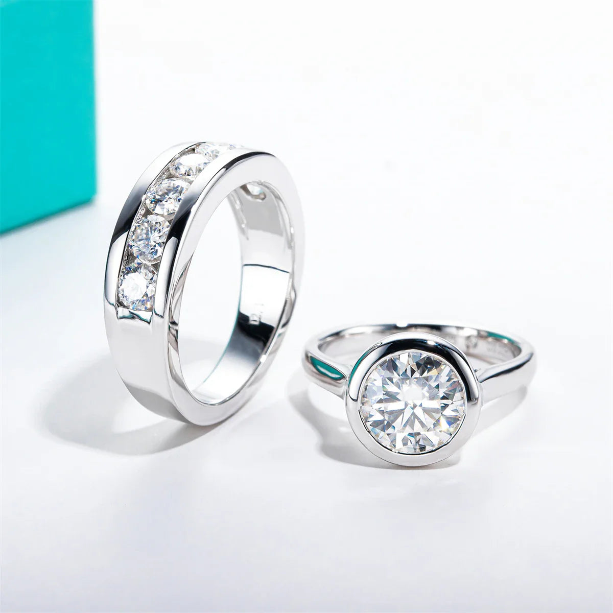 Zeevera.com D Color Moissanite Couple Rings