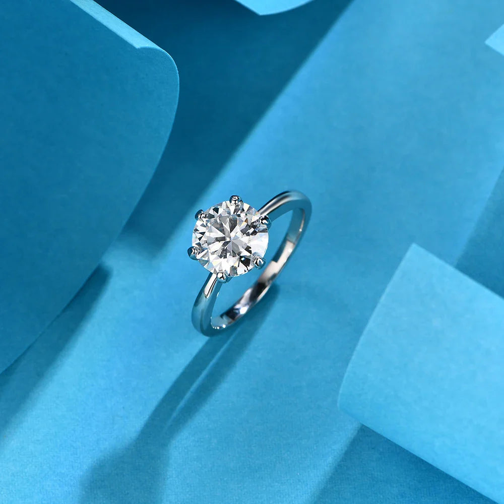 VVS1 D Color Brilliant Cut Moissanite Engagement Ring.